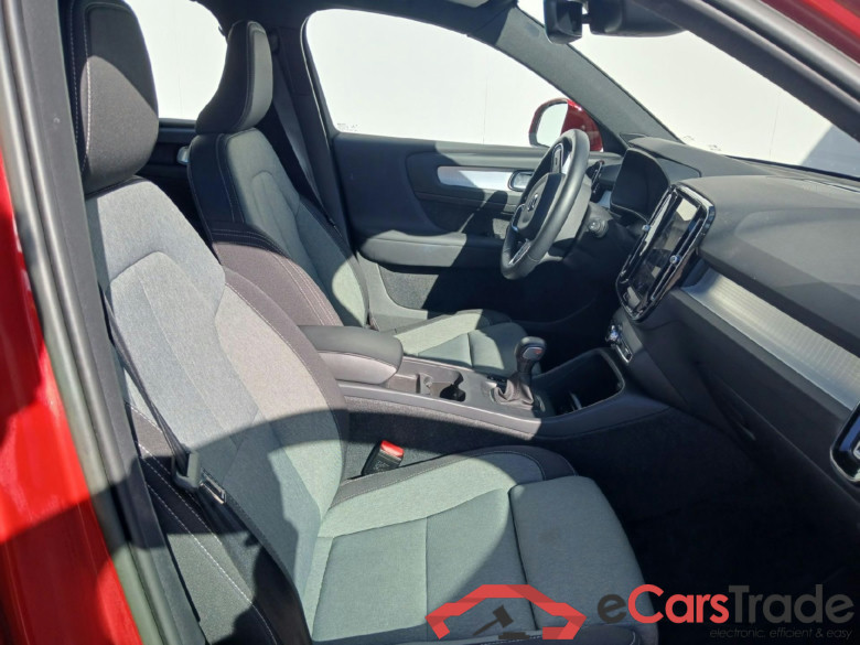 VOLVO XC40 / 2021 / 5P / todoterreno 1.5 T2 Core Pro #6
