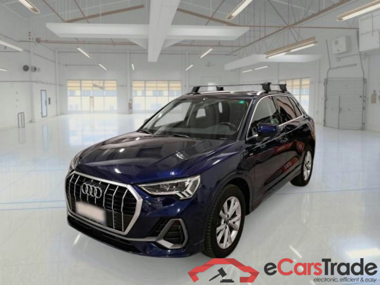 AUDI Q3 / 2018 / 5P / SUV 45 TFSI E S TRONIC S LINE EDITION