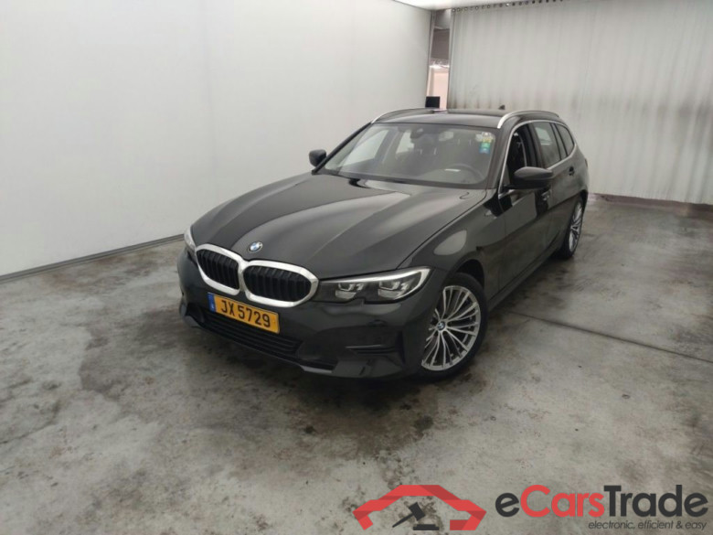 BMW 3 TOURING DIESEL - 2019 318 dA 150hp MHD AdBlue 5d #1