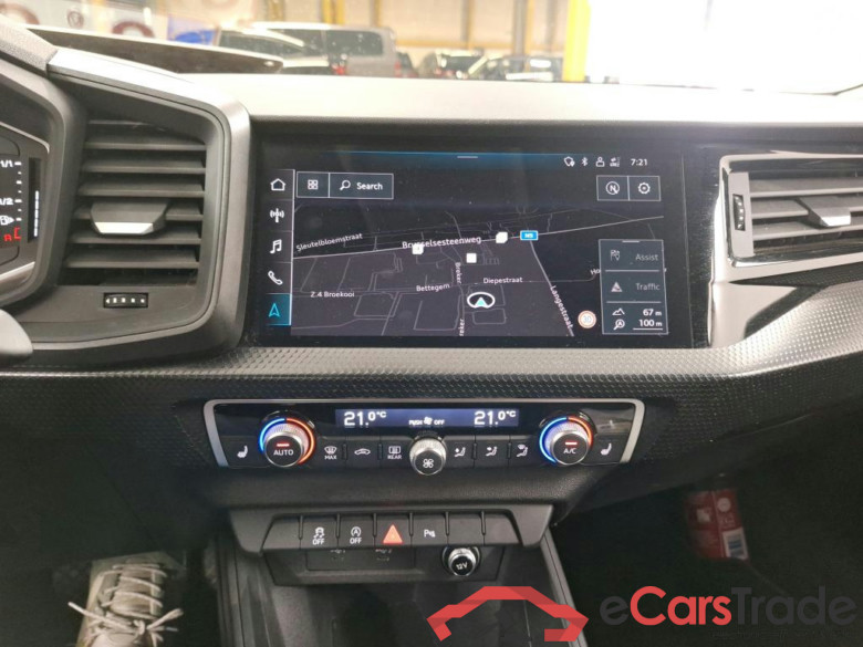 AUDI A1 SPORTBACK 1.0 25 TFSI S TRONIC S LINE BUSINESS ED. #2