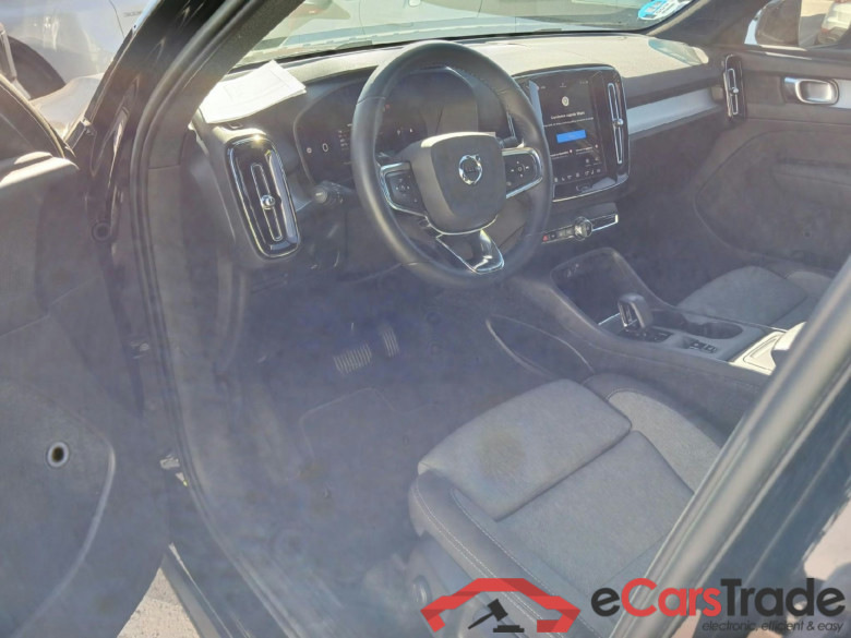 VOLVO XC40 / 2021 / 5P / todoterreno 2.0 B3 G Core Auto #3
