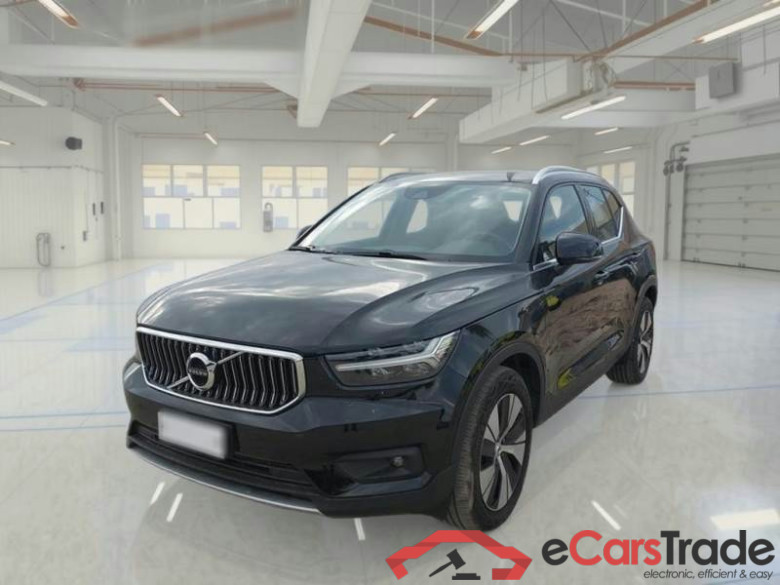 VOLVO XC40 / 2017 / 5P / SUV T5 PLUG-IN HYBRID AUTO RECH INSCRIP EXPR