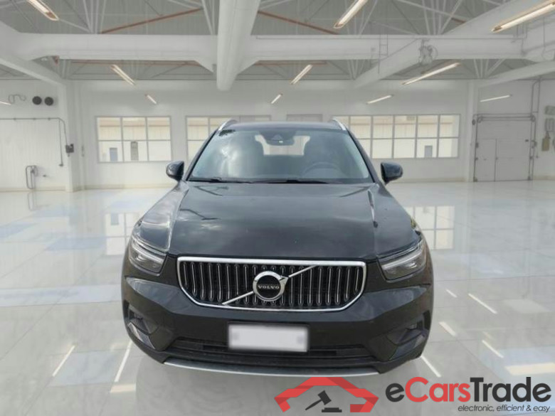 VOLVO XC40 / 2017 / 5P / SUV T5 PLUG-IN HYBRID AUTO RECH INSCRIP EXPR #6
