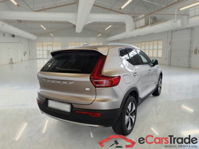 VOLVO XC40 / 2021 / 5P / SUV T5 RECHARGE PLUG-IN AUTO CORE #2